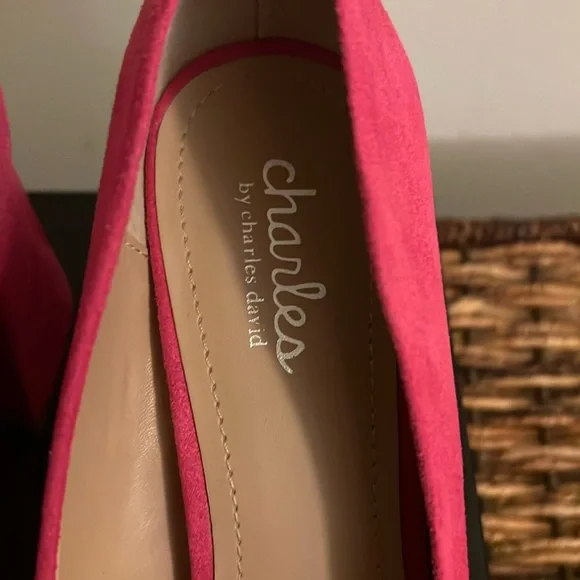 Charles David Pink suede block heels. Size 9 - Picture 5 of 6